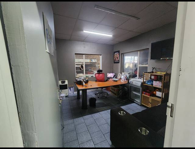 440M² WAREHOUSE TO LET IN WADEVILLE